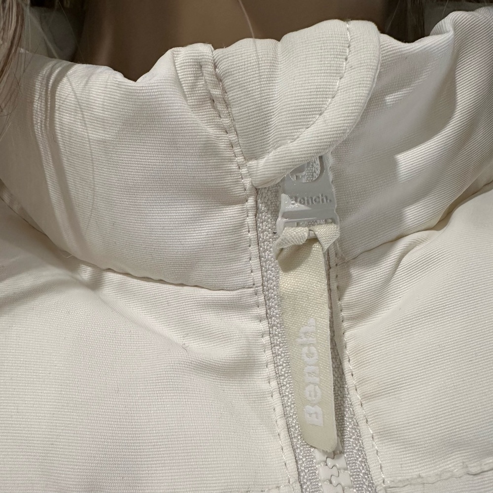Bench Women's White Puffer Vest - Picture 8 of 10
